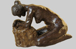 Knieende | Ton, fertig gefasst | 1994 | 17 cm x 22 cm x 13 cm